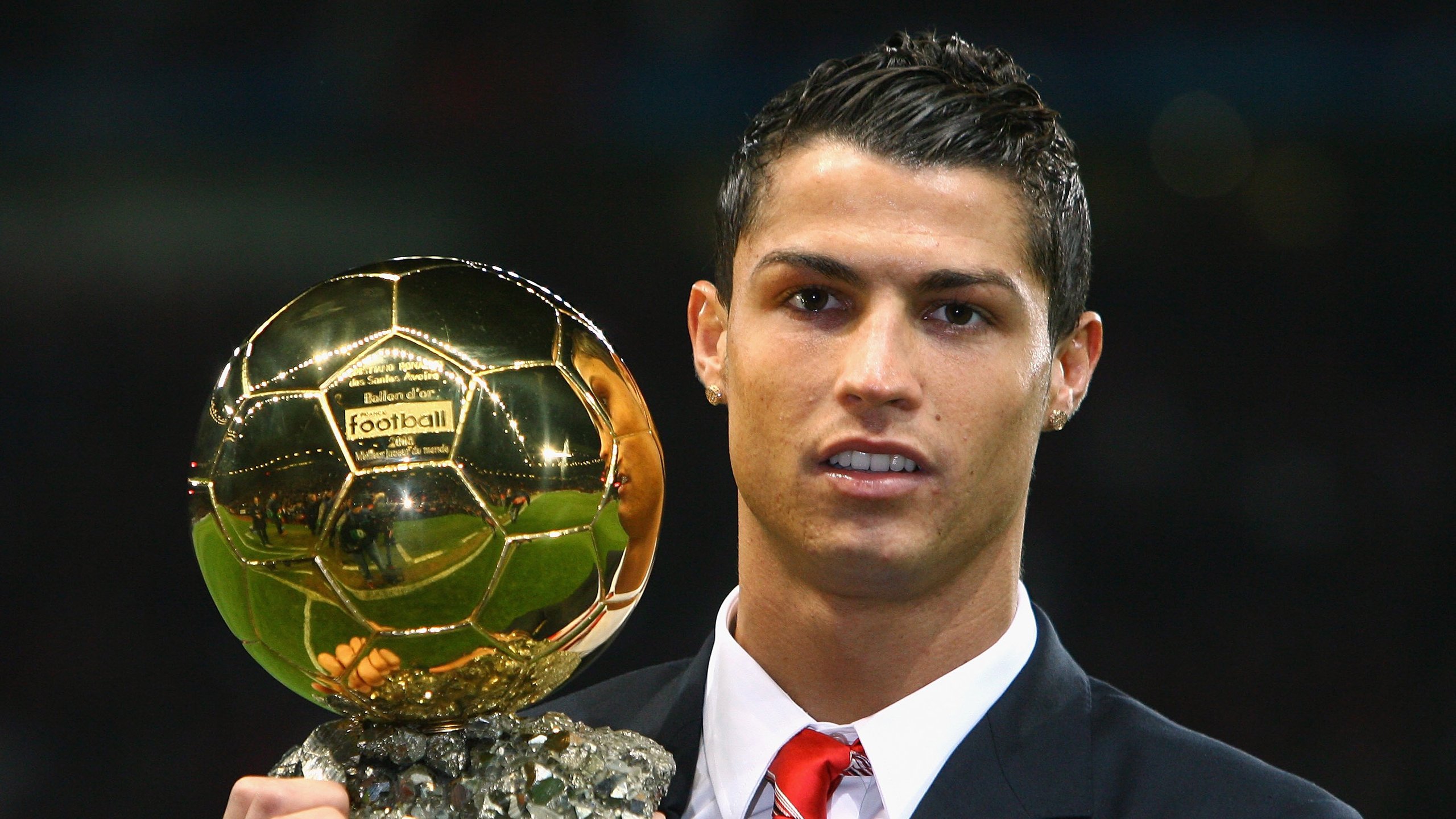 法甲球场惊喜：神级远射彻底点燃氛围，法甲最新射手榜